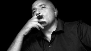 КРАДЕЦЪТ ВИКА:„ДРЪЖТЕ КРАДЕЦА!”